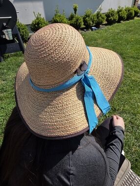 Lola Hats Women’s Wide Brim Straw Sun Hat with Blue Ribbon, Nwt